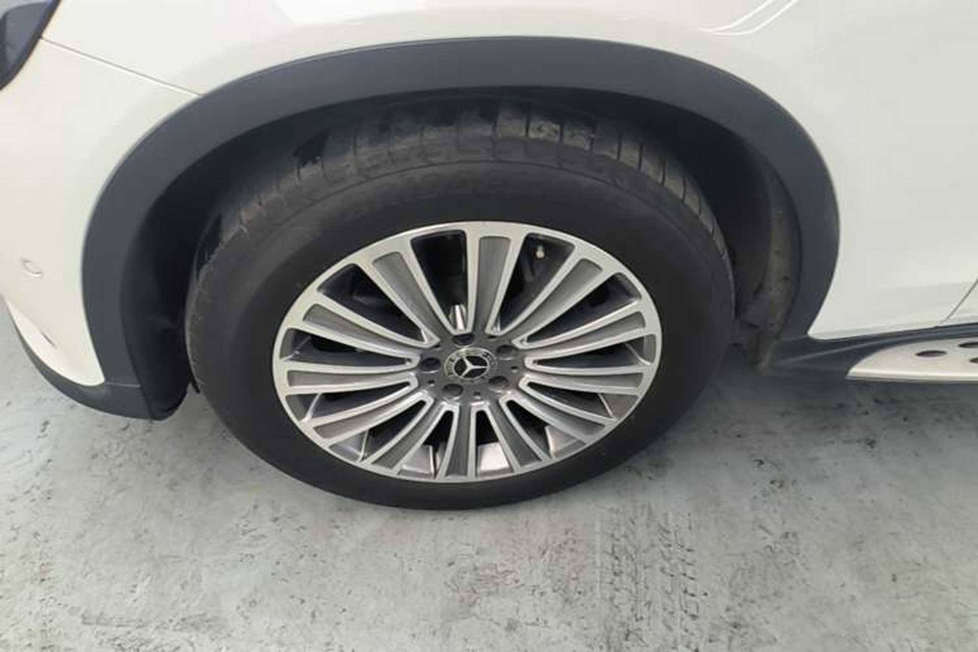 Used Mercedes-Benz GLC 2017 GLC 200 4MATIC Left Front Wheel Hub