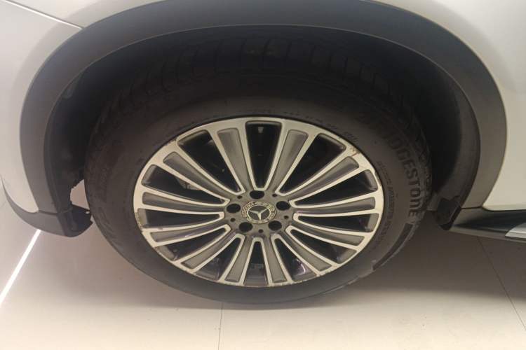 Used Mercedes-Benz GLC 2017 GLC 200 4MATIC Left Front Wheel Hub