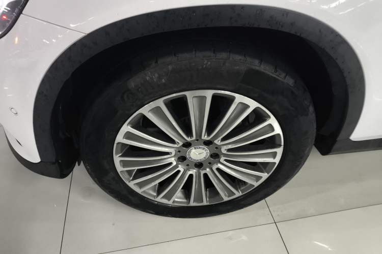 Used Mercedes-Benz GLC 2017 GLC 200 4MATIC Left Front Wheel Hub