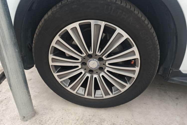 Used Mercedes-Benz GLC 2017 GLC 260 4MATIC Dynamic Edition Left Front Wheel Hub