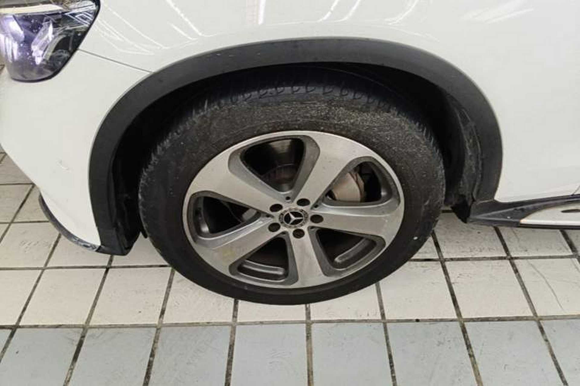 Used Mercedes-Benz GLC 2017 GLC 260 4MATIC Luxury Model Left Front Wheel Hub