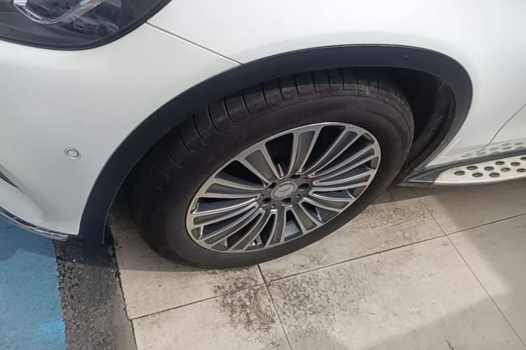 Used Mercedes-Benz GLC 2017 GLC 260 4MATIC Dynamic Edition Left Front Wheel Hub