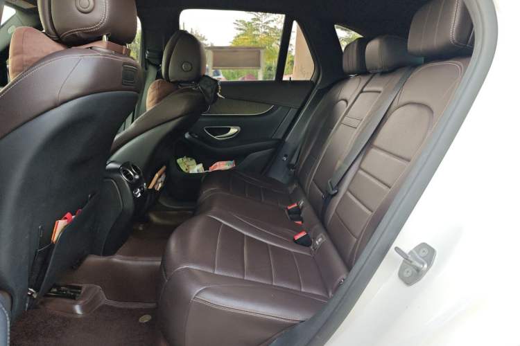 Used Mercedes-Benz GLC 2017 GLC 300 4MATIC Sport Edition Left Rear Seat