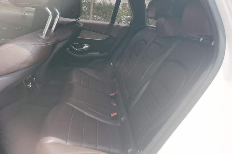 Used Mercedes-Benz GLC 2017 GLC 300 4MATIC Sport Edition Left Rear Seat