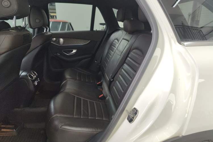 Used Mercedes-Benz GLC 2017 GLC 300 4MATIC Luxury Model Left Rear Seat