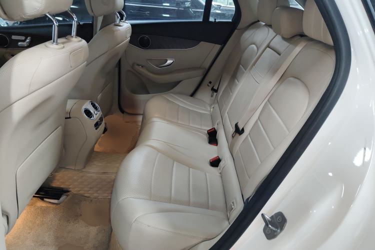 Used Mercedes-Benz GLC 2017 GLC 300 4MATIC Sport Edition Left Rear Seat