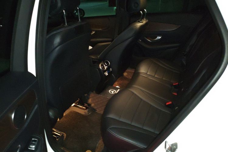 Used Mercedes-Benz GLC 2017 GLC 300 4MATIC Sport Edition Left Rear Seat