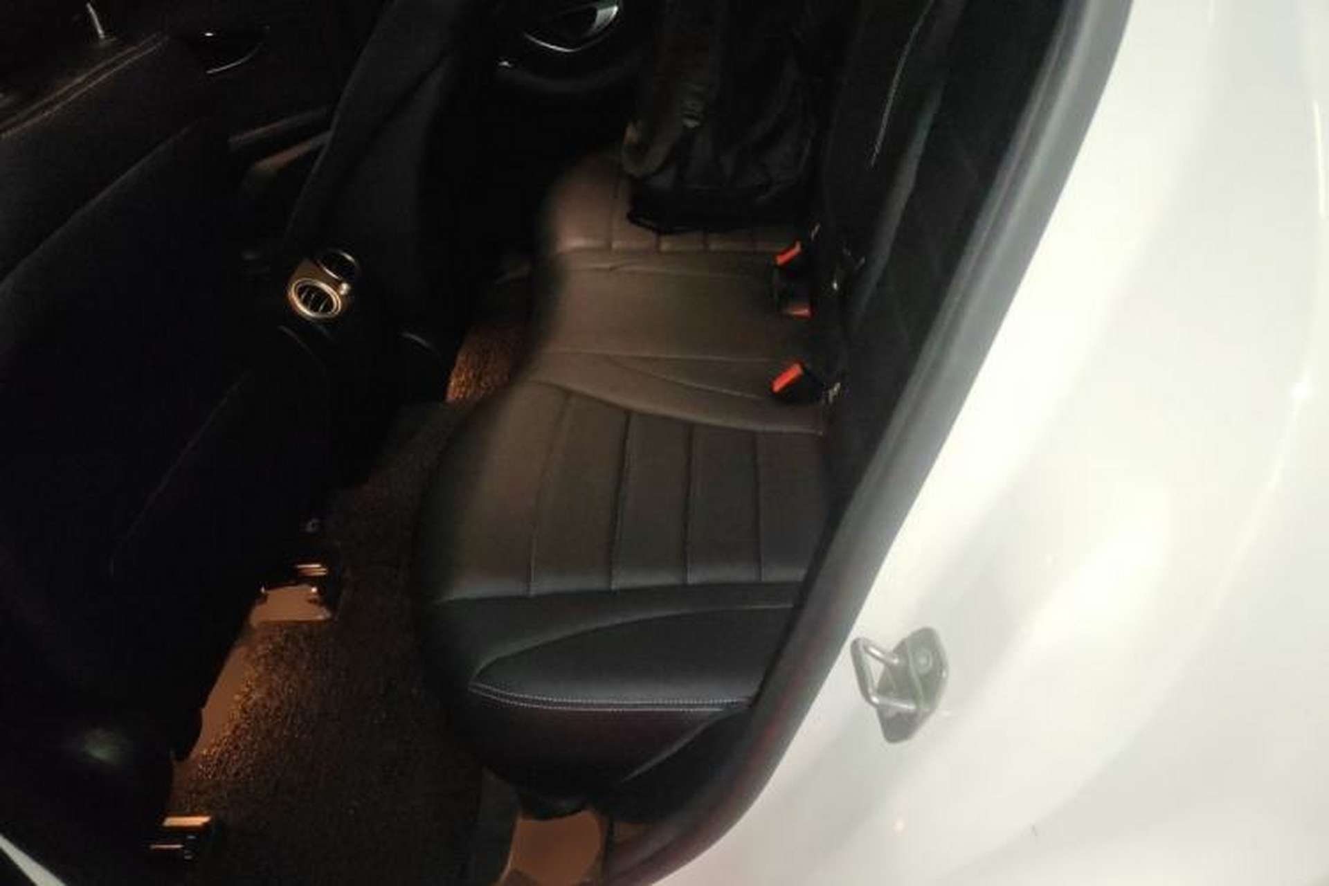 Used Mercedes-Benz GLC 2017 GLC 260 4MATIC Dynamic Edition Left Rear Seat