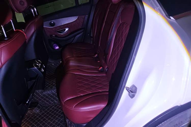 Used Mercedes-Benz GLC 2017 GLC 300 4MATIC Sport Edition Left Rear Seat