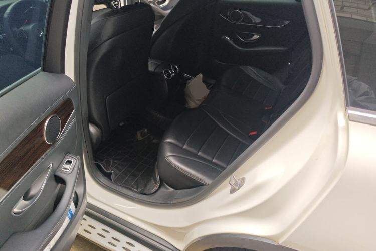 Used Mercedes-Benz GLC 2017 GLC 260 4MATIC Luxury Model Left Rear Seat