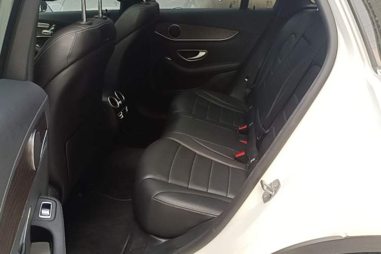 Used Mercedes-Benz GLC 2017 GLC 300 4MATIC Sport Edition Left Rear Seat