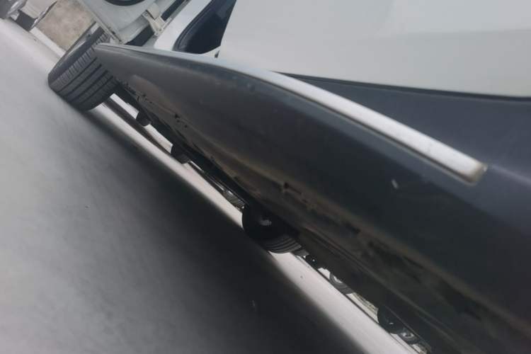 Used Mercedes-Benz GLC 2017 GLC 300 4MATIC Sport Edition Left Side Sill