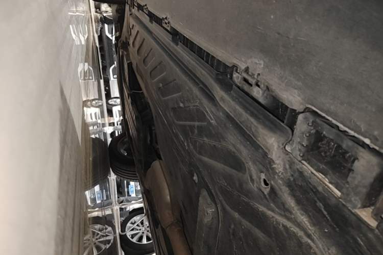 Used Mercedes-Benz GLC 2017 GLC 260 4MATIC Luxury Model Left Side Sill