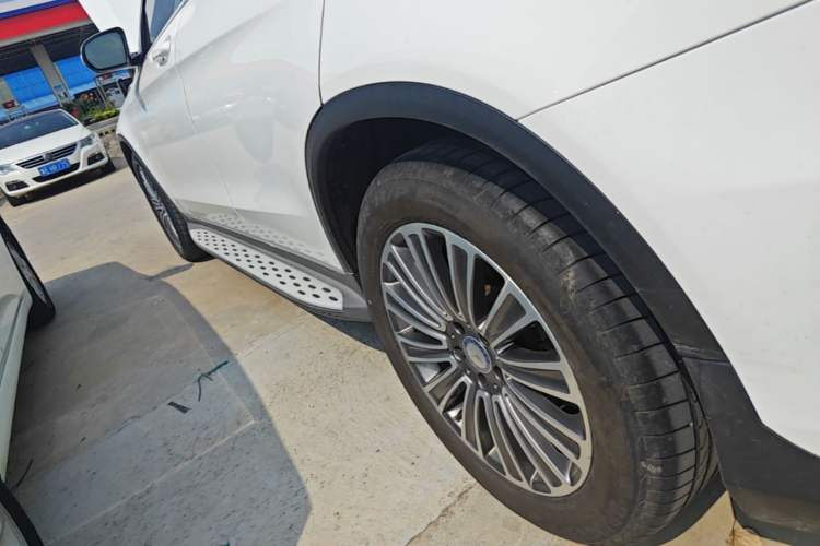Used Mercedes-Benz GLC 2017 GLC 260 4MATIC Dynamic Edition Left Side Sill