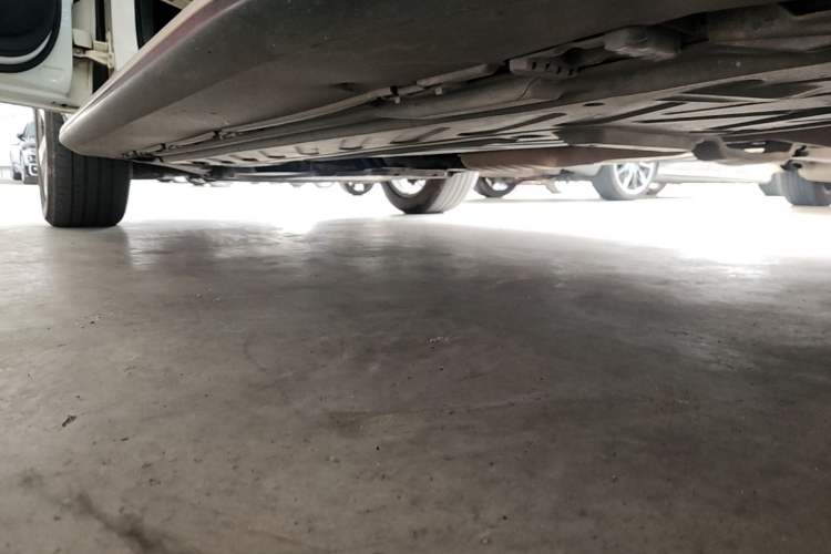 Used Mercedes-Benz GLC 2017 GLC 300 4MATIC Sport Edition Left Side Sill