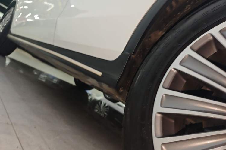 Used Mercedes-Benz GLC 2017 GLC 200 4MATIC Left Side Sill