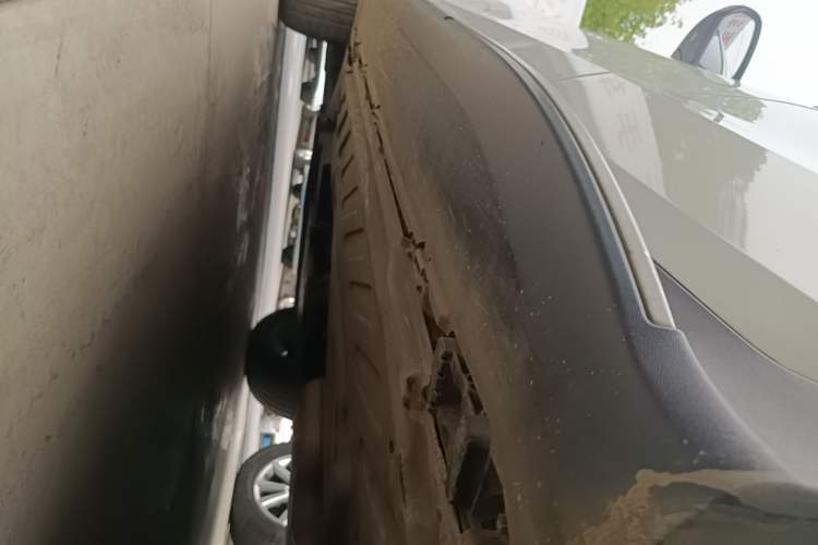 Used Mercedes-Benz GLC 2017 GLC 260 4MATIC Dynamic Edition Left Side Sill