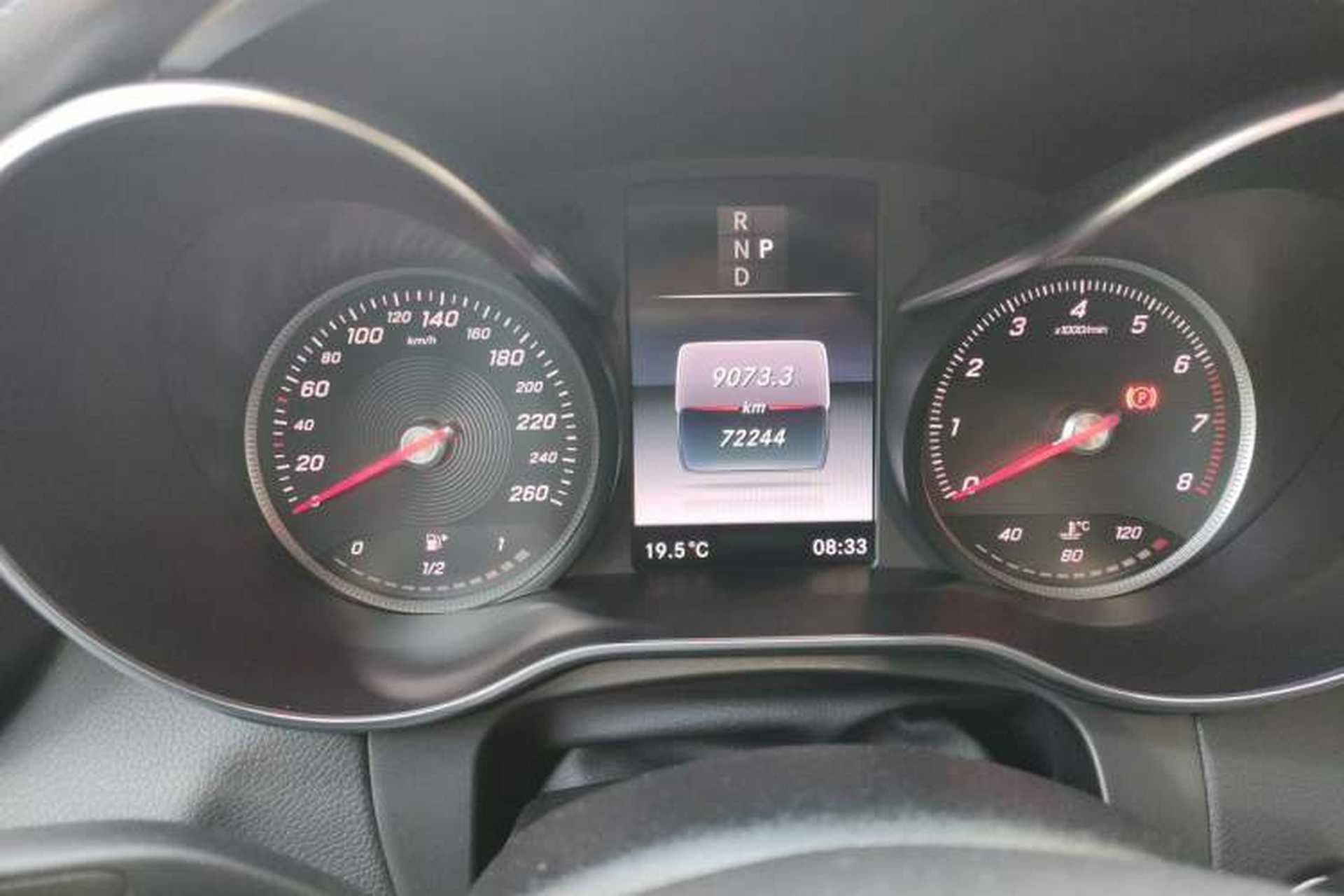 Used Mercedes-Benz GLC 2017 GLC 300 4MATIC Sport Edition Odometer Close Up