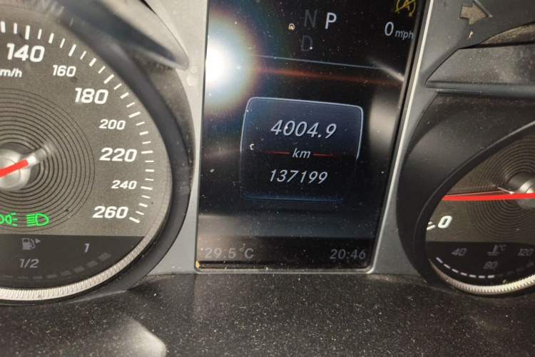 Used Mercedes-Benz GLC 2017 GLC 200 4MATIC Odometer Close Up