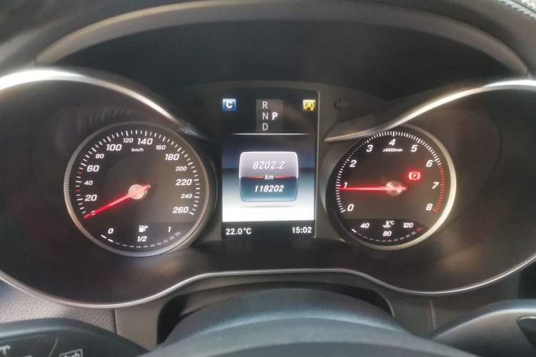 Used Mercedes-Benz GLC 2017 GLC 200 4MATIC Odometer Close Up