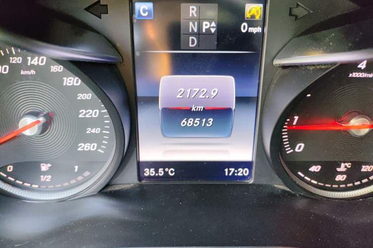 Used Mercedes-Benz GLC 2017 GLC 200 4MATIC Odometer Close Up