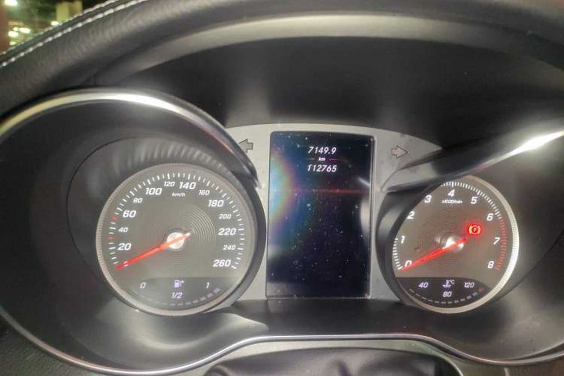 Used Mercedes-Benz GLC 2017 GLC 260 4MATIC Dynamic Edition Odometer Close Up