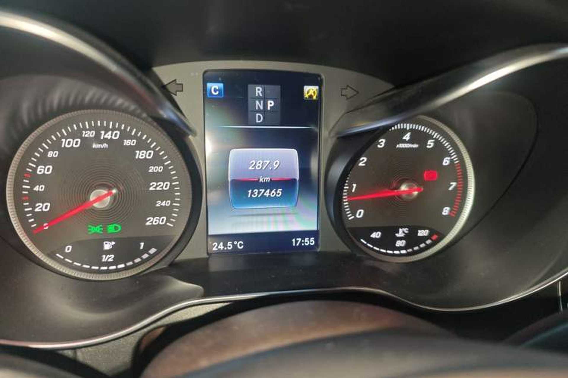 Used Mercedes-Benz GLC 2017 GLC 300 4MATIC Sport Edition Odometer Close Up