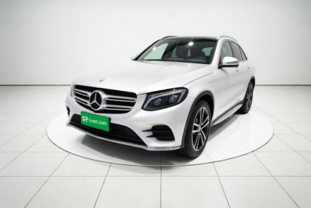 Mercedes-Benz GLC 2017 GLC 300 4MATIC Sport Edition مستعملة
