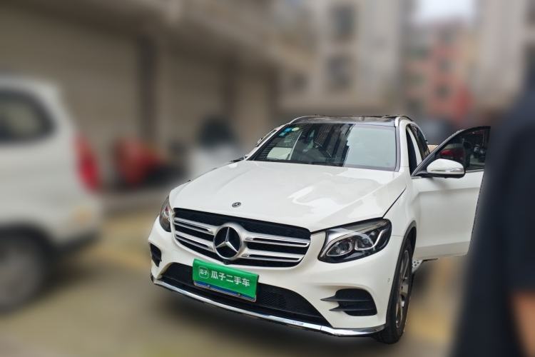 Used Mercedes-Benz GLC 2017 GLC 260 4MATIC Luxury Model Guazi used car, China used car export, Used car for sale, Used cars, Cheapest cars for sale