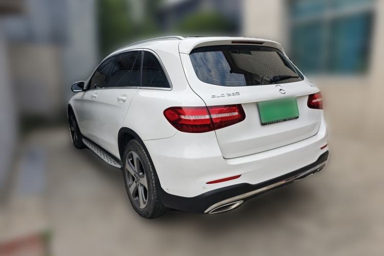 Used Mercedes-Benz GLC 2017 GLC 260 4MATIC Luxury Model Rear Left 45 Deg