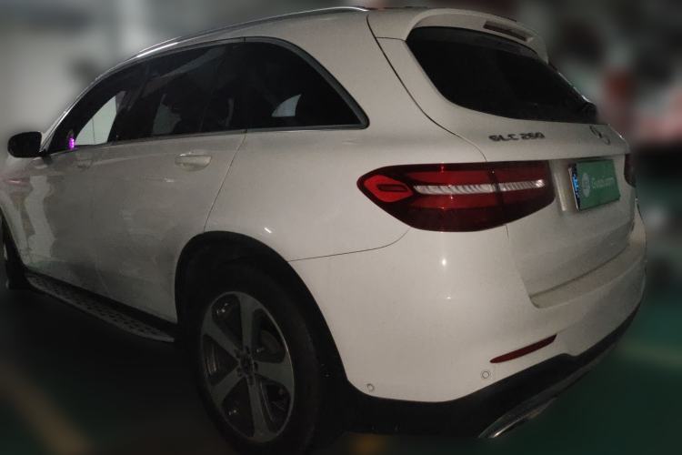 Used Mercedes-Benz GLC 2017 GLC 260 4MATIC Luxury Model Rear Left 45 Deg