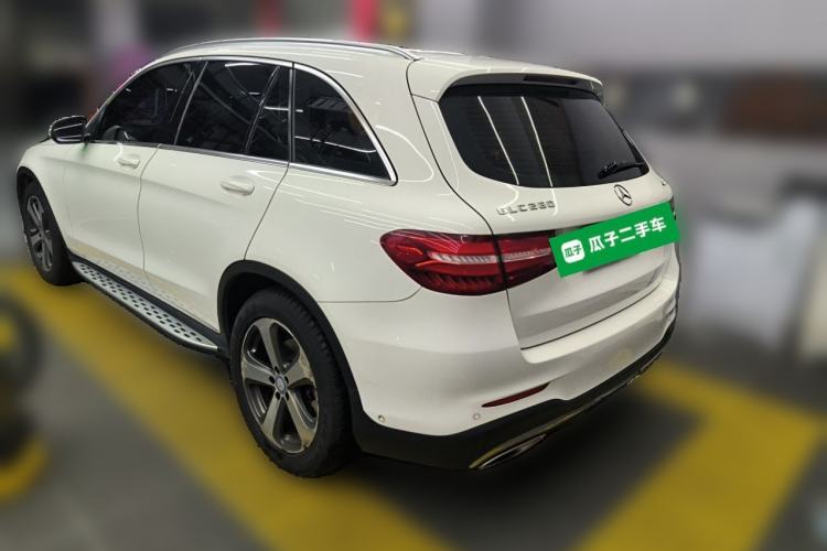 Used Mercedes-Benz GLC 2017 GLC 260 4MATIC Luxury Model Rear Left 45 Deg