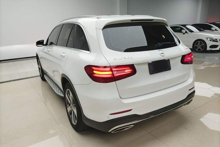 Used Mercedes-Benz GLC 2017 GLC 300 4MATIC Sport Edition Rear Left 45 Deg