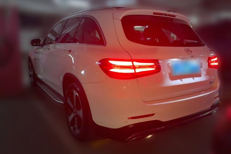 Used Mercedes-Benz GLC 2017 GLC 260 4MATIC Luxury Model Rear Left 45 Deg