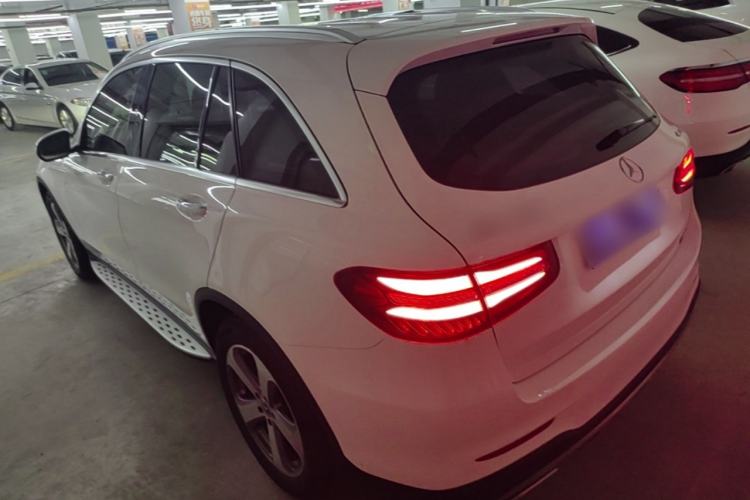 Used Mercedes-Benz GLC 2017 GLC 260 4MATIC Luxury Model Rear Left 45 Deg