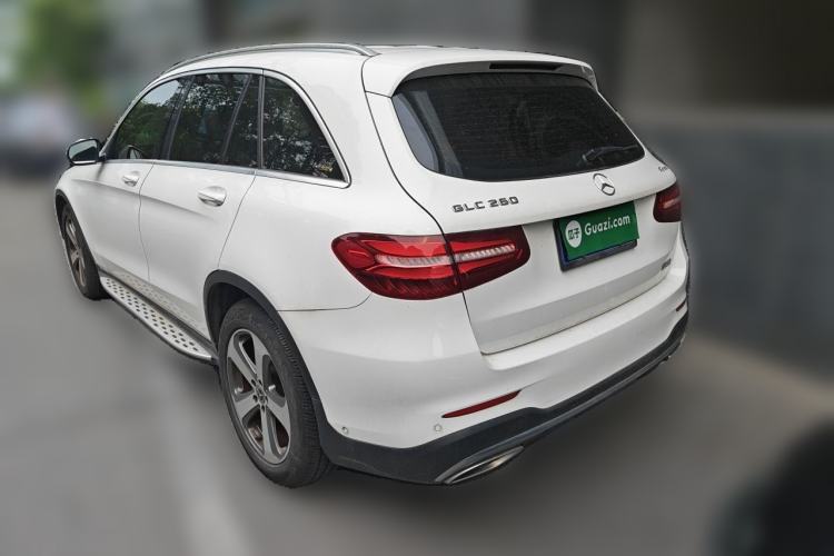 Used Mercedes-Benz GLC 2017 GLC 260 4MATIC Luxury Model Rear Left 45 Deg