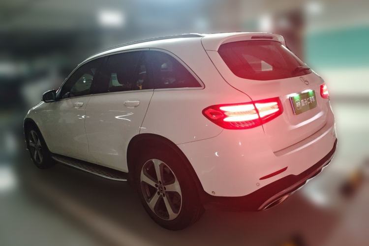 Used Mercedes-Benz GLC 2017 GLC 260 4MATIC Luxury Model Rear Left 45 Deg