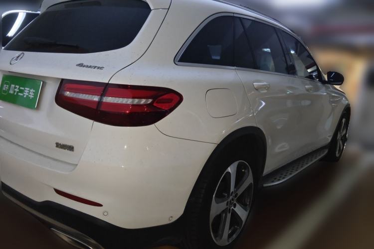 Used Mercedes-Benz GLC 2017 GLC 260 4MATIC Luxury Model Rear Right 45 Deg