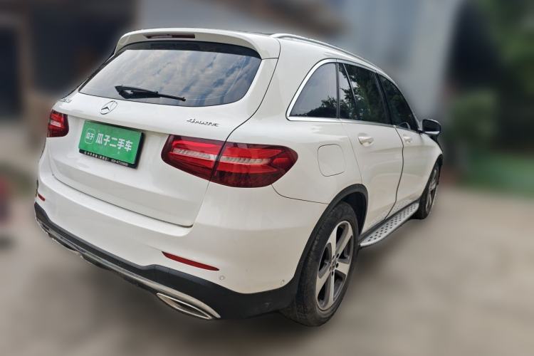 Used Mercedes-Benz GLC 2017 GLC 260 4MATIC Luxury Model Rear Right 45 Deg