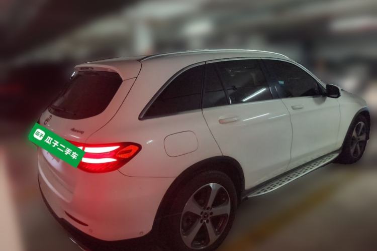 Used Mercedes-Benz GLC 2017 GLC 260 4MATIC Luxury Model Rear Right 45 Deg