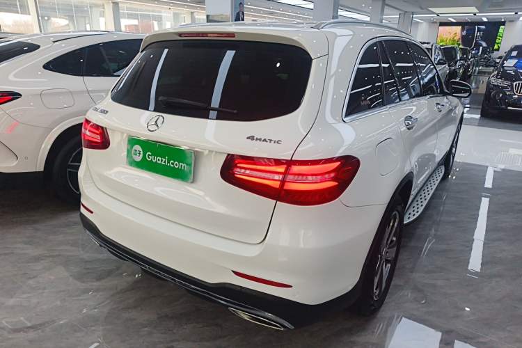 Used Mercedes-Benz GLC 2017 GLC 300 4MATIC Sport Edition Rear Right 45 Deg