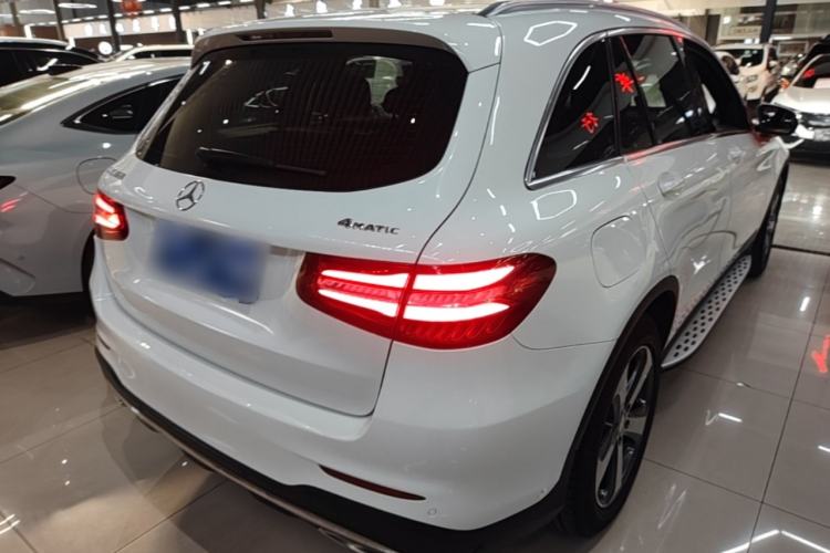 Used Mercedes-Benz GLC 2017 GLC 260 4MATIC Luxury Model Rear Right 45 Deg