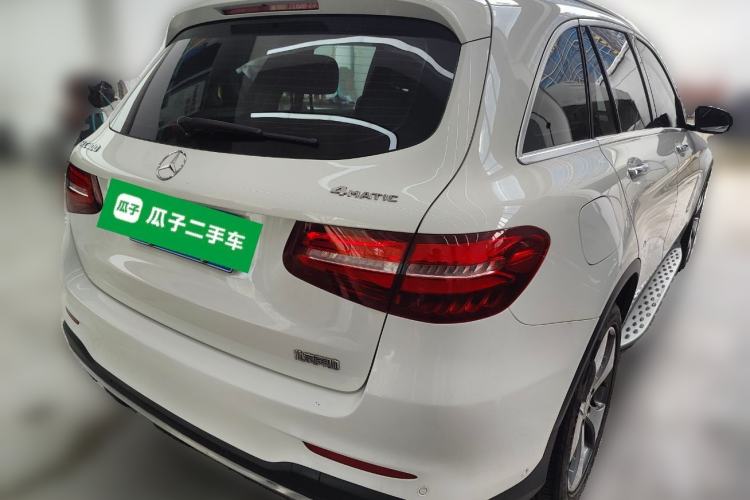 Used Mercedes-Benz GLC 2017 GLC 300 4MATIC Luxury Model Rear Right 45 Deg