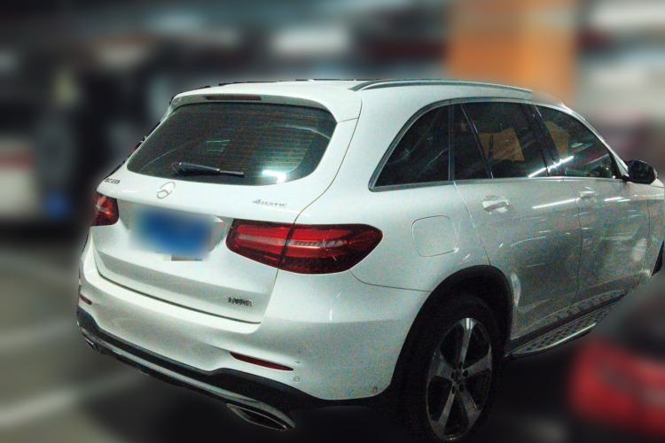 Used Mercedes-Benz GLC 2017 GLC 260 4MATIC Luxury Model Rear Right 45 Deg