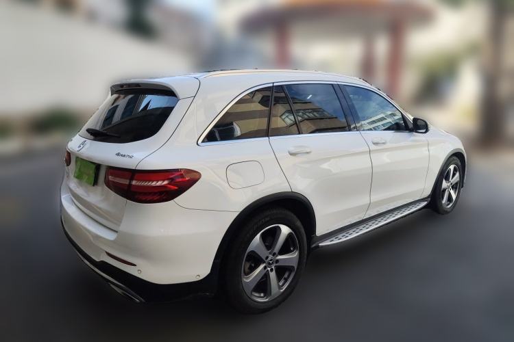 Used Mercedes-Benz GLC 2017 GLC 260 4MATIC Luxury Model Rear Right 45 Deg