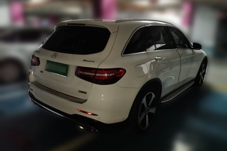 Used Mercedes-Benz GLC 2017 GLC 260 4MATIC Luxury Model Rear Right 45 Deg