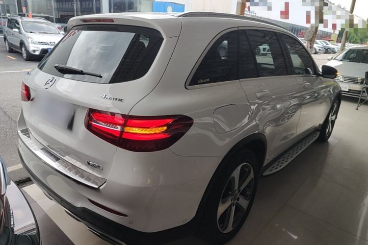 Used Mercedes-Benz GLC 2017 GLC 260 4MATIC Luxury Model Rear Right 45 Deg