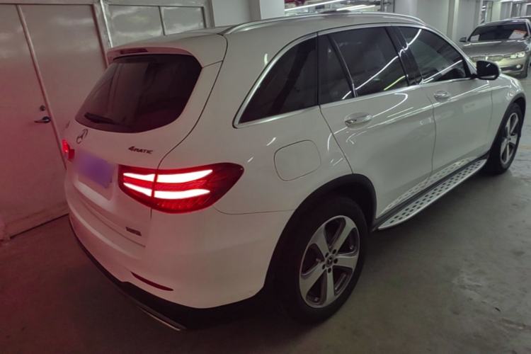 Used Mercedes-Benz GLC 2017 GLC 260 4MATIC Luxury Model Rear Right 45 Deg