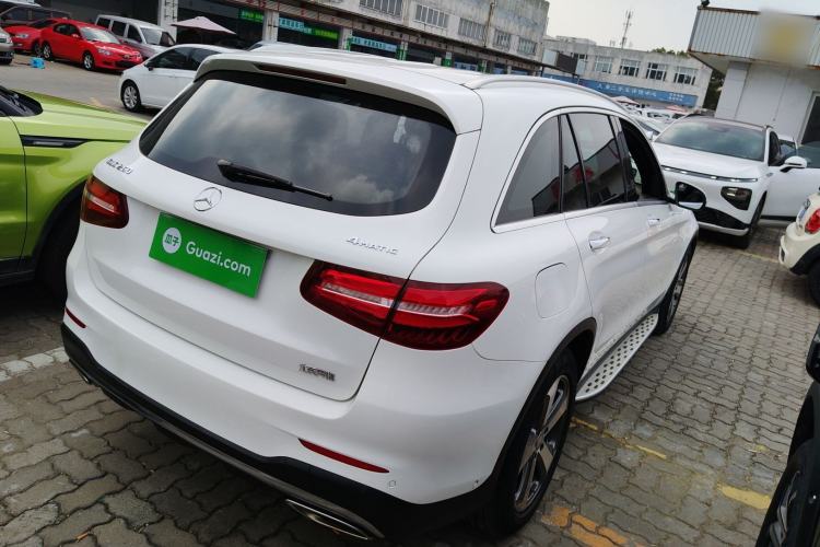 Used Mercedes-Benz GLC 2017 GLC 260 4MATIC Luxury Model Rear Right 45 Deg