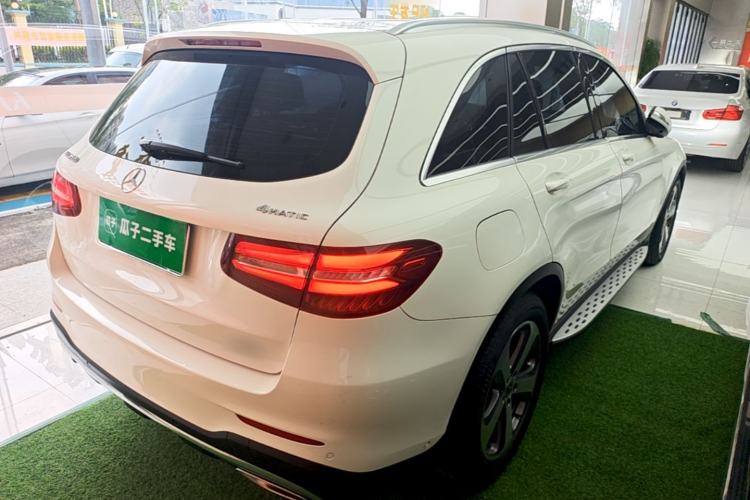Used Mercedes-Benz GLC 2017 GLC 260 4MATIC Luxury Model Rear Right 45 Deg